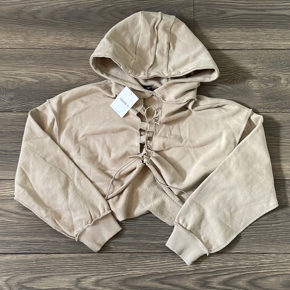 ✨NWT✨🏷 Forever21 Crop Hoodie
